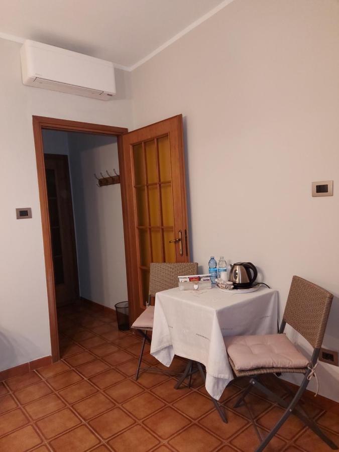 Casa Dell'Agrifoglio Hotel Caselette Exterior foto